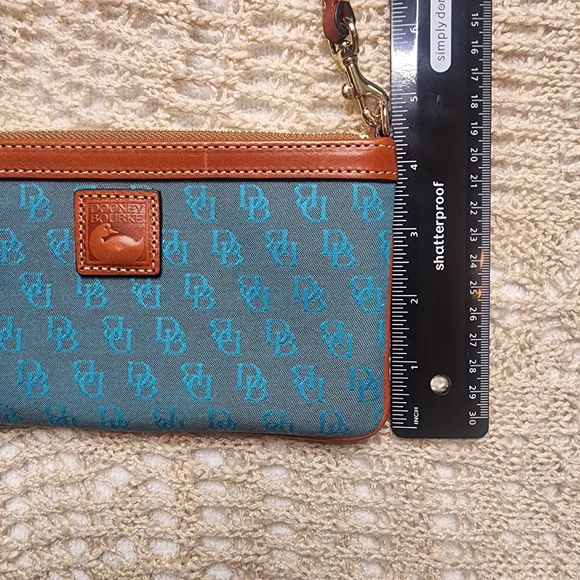 Dooney & Bourke wallet/wristlet New with Tags! - Picture 6 of 8